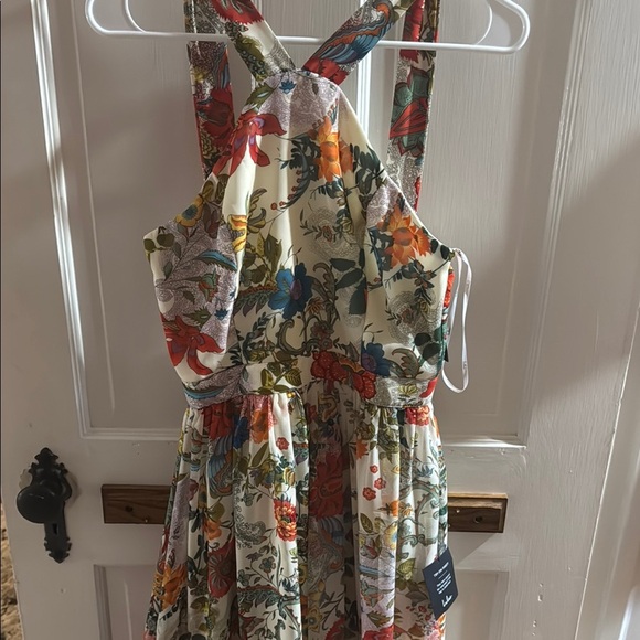 Lulu’s| ‘Lijia Cream’ Floral Halter Maxi Dress (1) - Picture 6 of 7